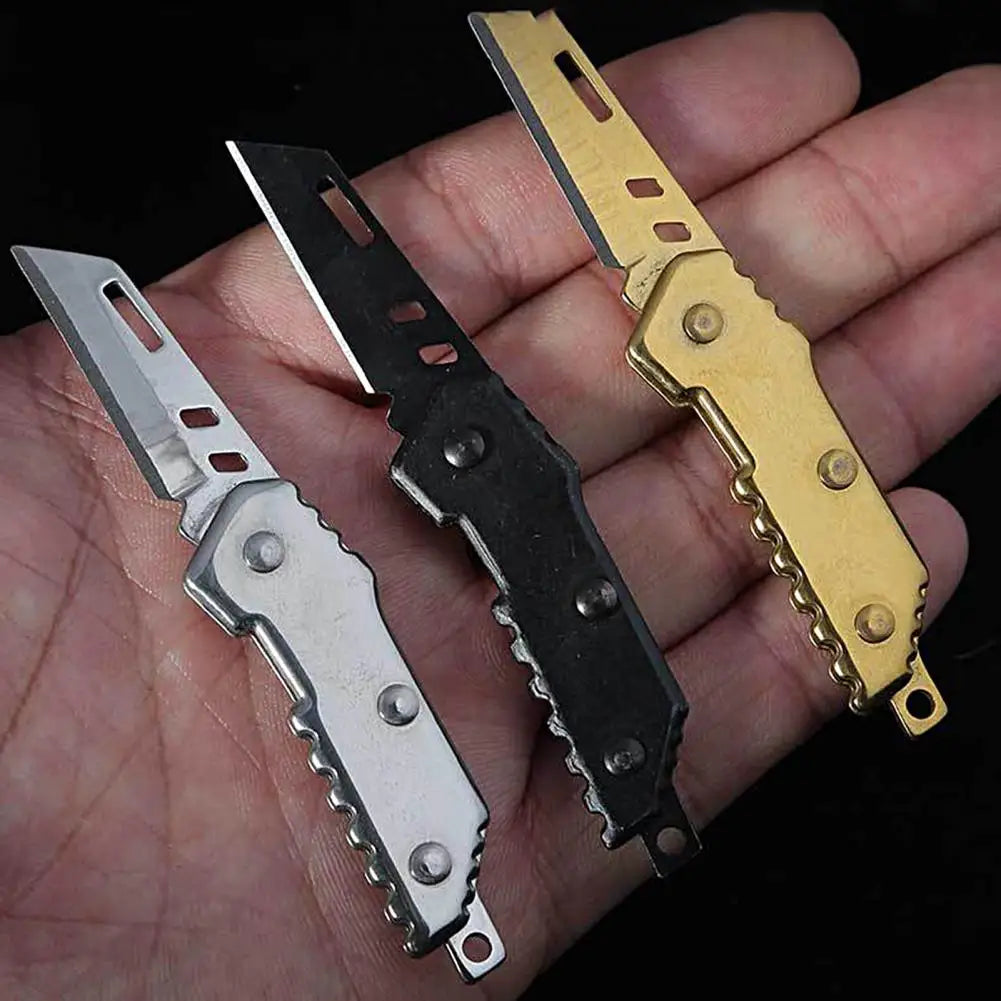 Pocket Knife Mini Knife Unboxing Mini Knife Keychain Hanging Multi Tools Knife Emergency Survival Tool Camping Equipment CMBs Fishing and Outdoor Gear